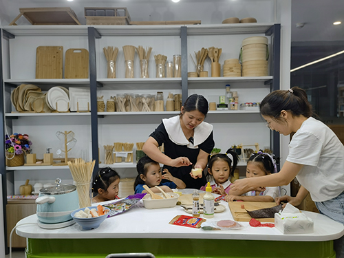 Anhui Yien Kinder-DIY-Salon