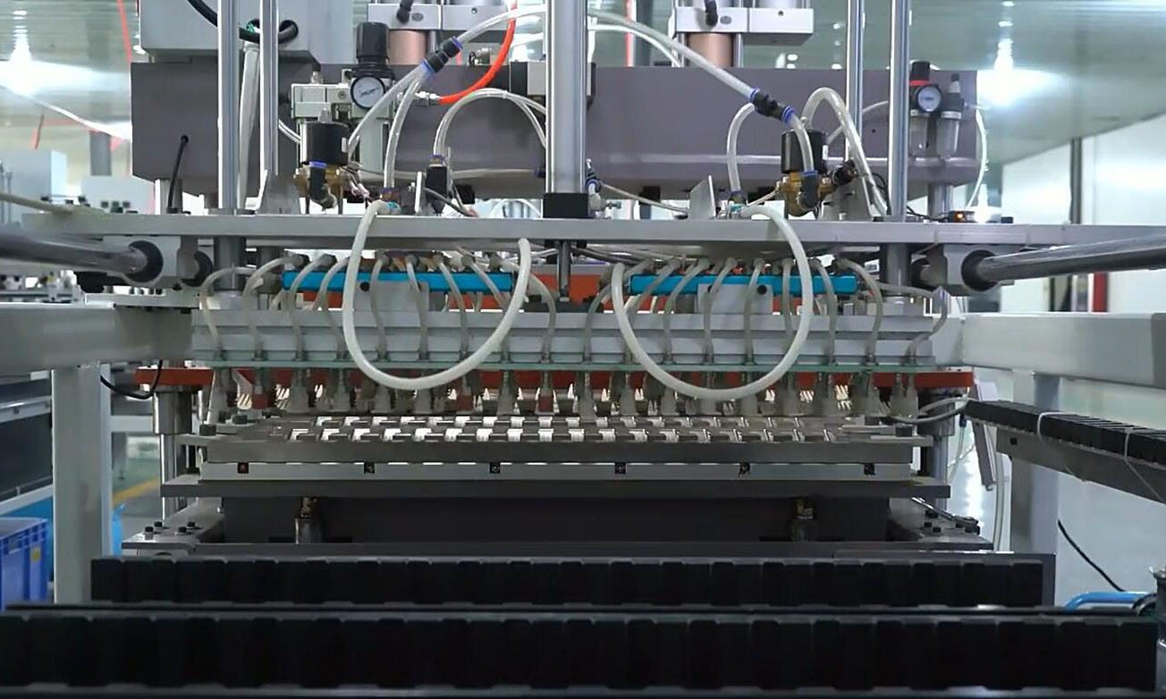 Vollautomatische mechanisierte Produktion von Bambusbesteck